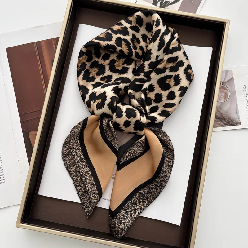 럭셔리 레오파드 프린트 여성용 새틴 넥 스카프 스퀘어  - Ascot Neck Scarf 리뷰 및 가격